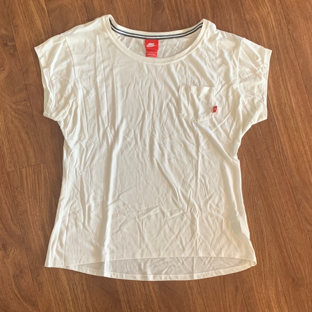Nike Women's White Short Sleeve Tee